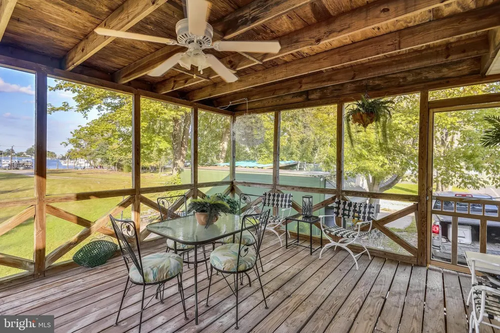 1462 SNUG HARBOR ROAD Shady Side, MD 20764