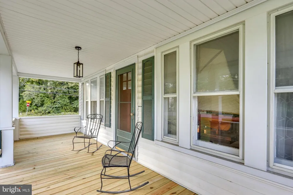 1462 SNUG HARBOR ROAD Shady Side, MD 20764
