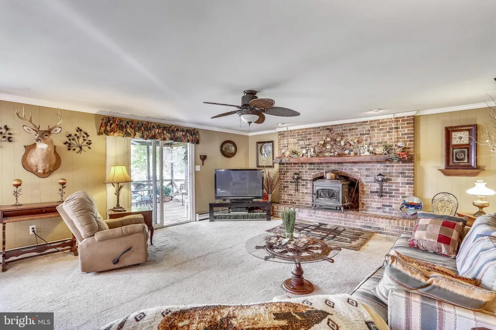 1462 SNUG HARBOR ROAD Shady Side, MD 20764