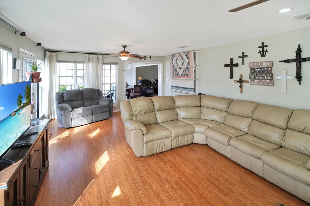 120 Rainbow Cove Holly Lake Ranch, TX 75765