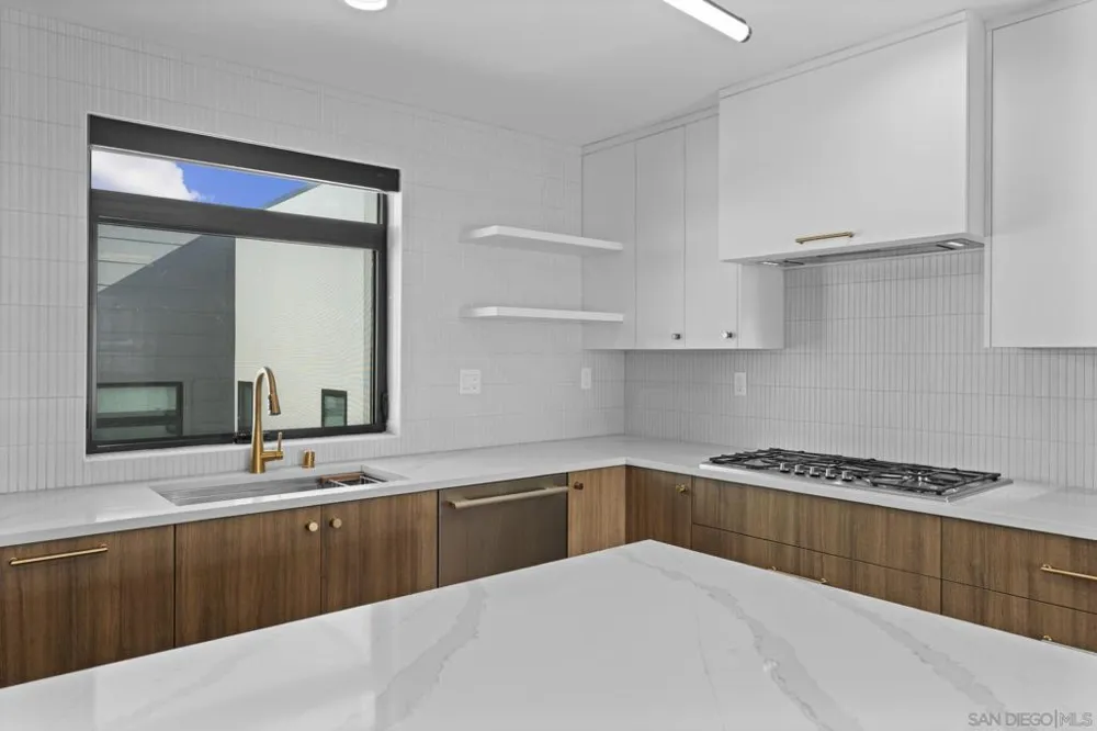 809 Seacoast Drive Imperial Beach, CA 91932
