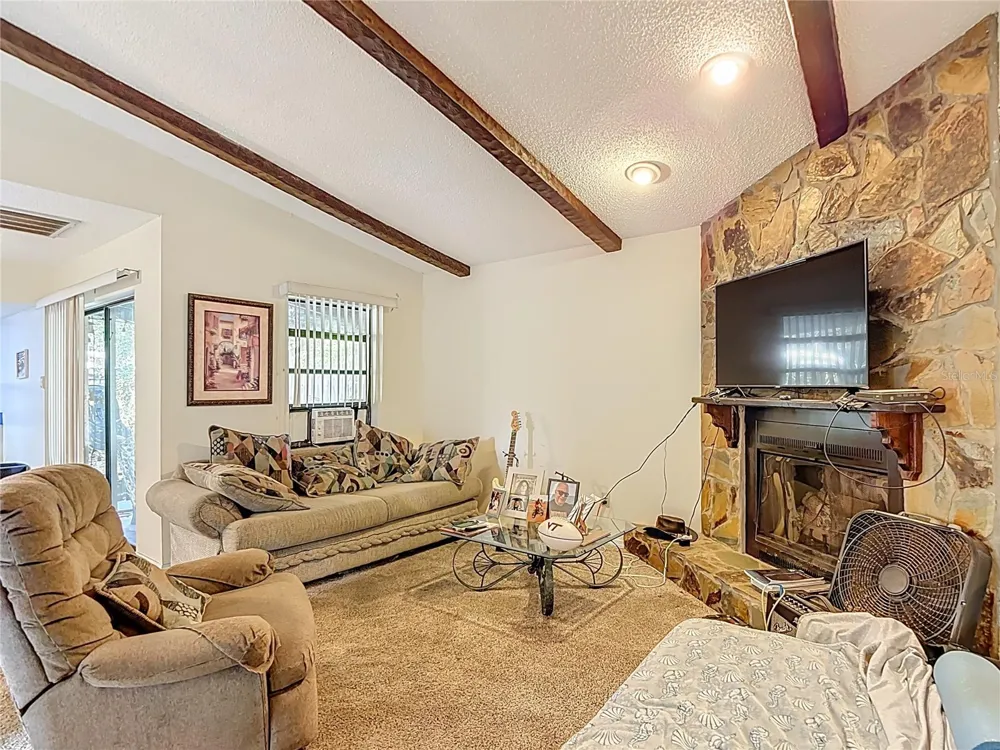 5937 FOREST LANE Zephyrhills, FL 33542