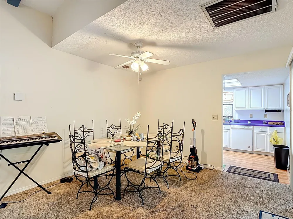 5937 FOREST LANE Zephyrhills, FL 33542