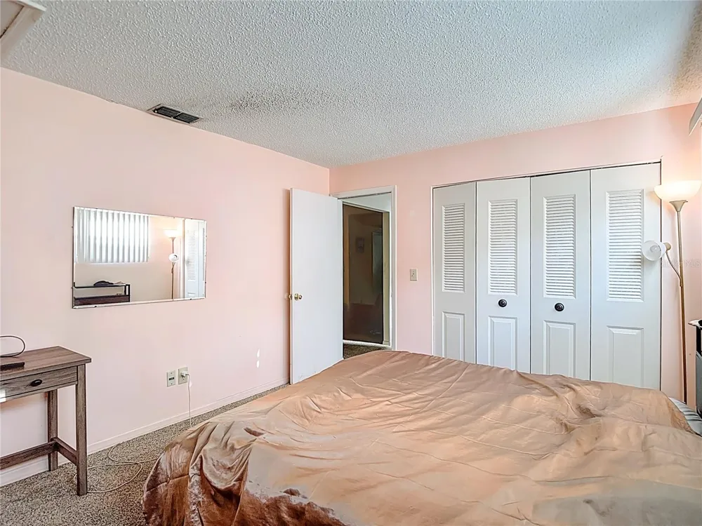 5937 FOREST LANE Zephyrhills, FL 33542