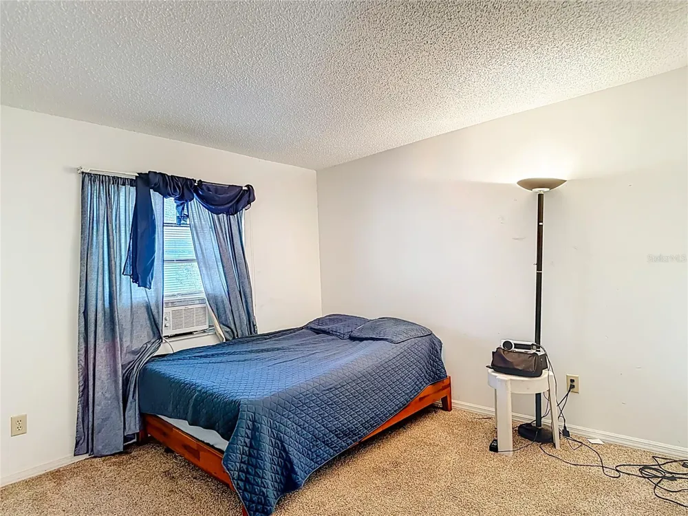 5937 FOREST LANE Zephyrhills, FL 33542