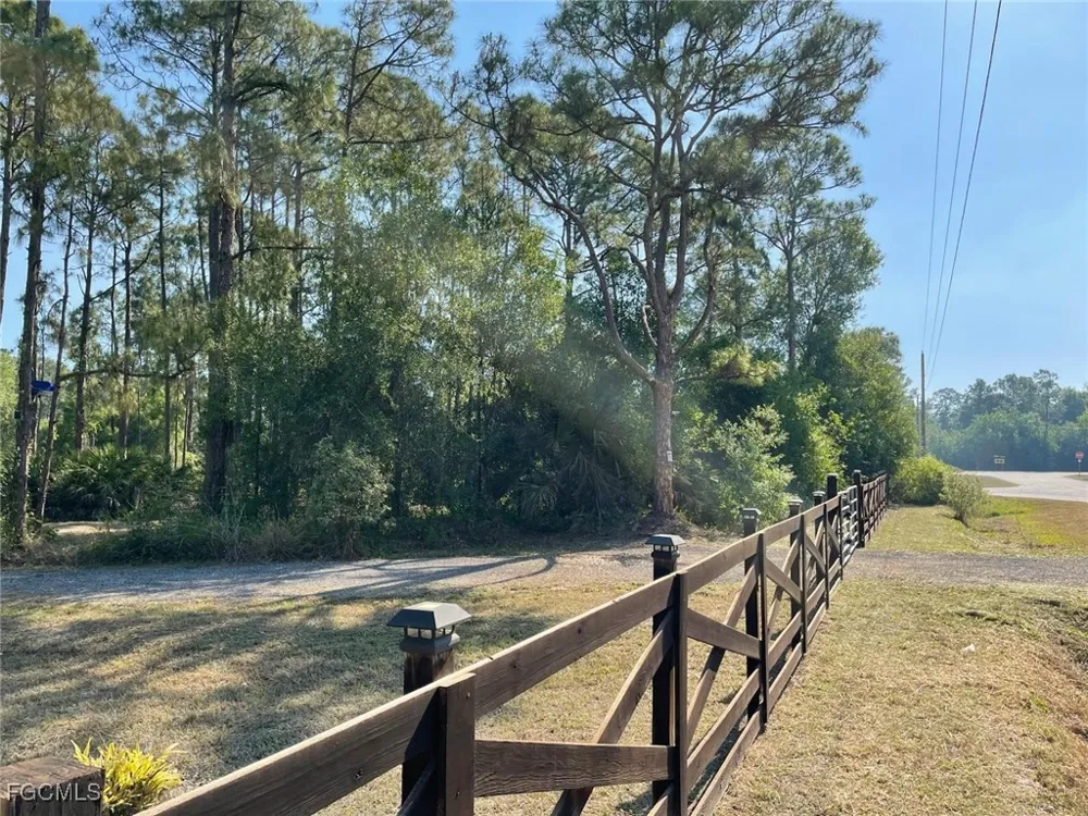 PINE CONE AVENUE Montura Ranches, FL 33440