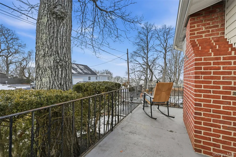 36 Oak Lane Wading River, NY 11792