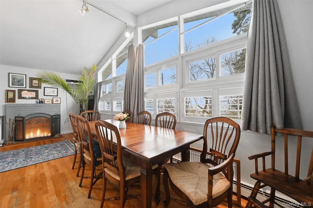 36 Oak Lane Wading River, NY 11792