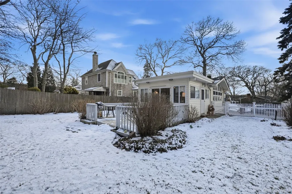 36 Oak Lane Wading River, NY 11792