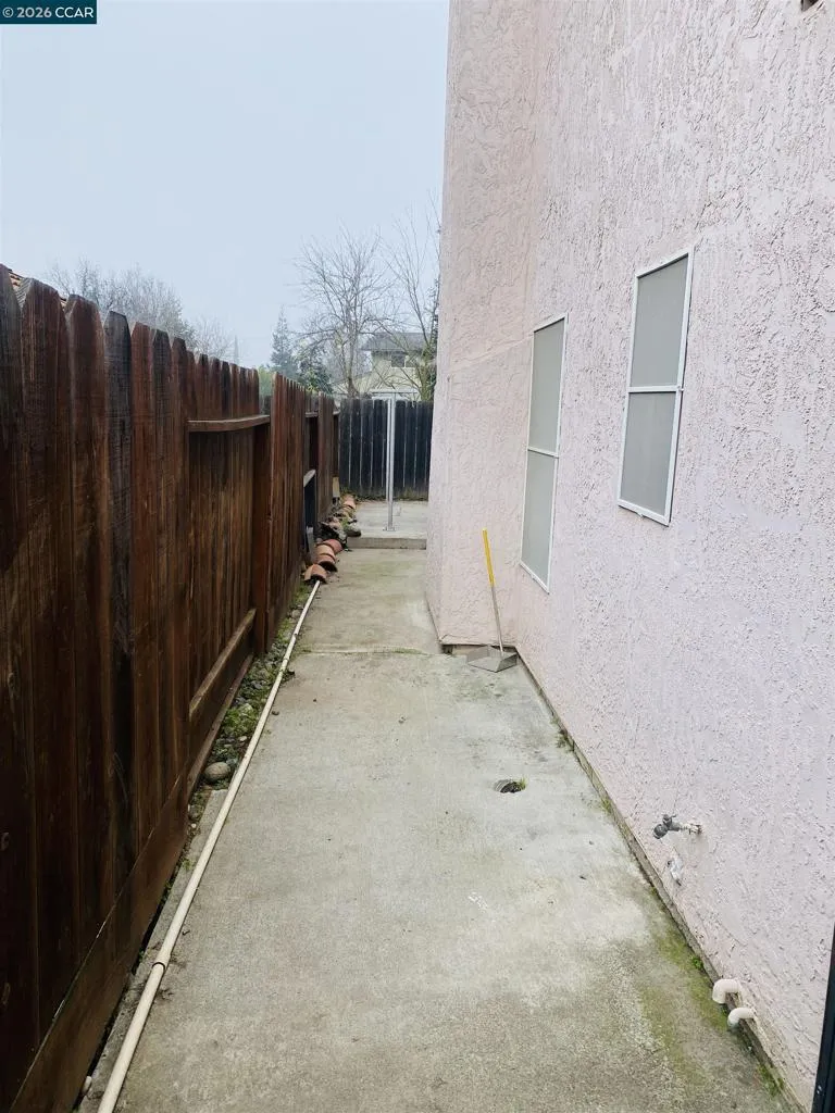 1729 Alum Rock Ct Modesto, CA 95358