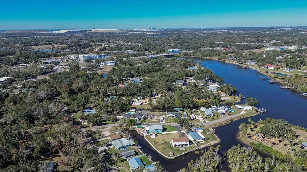 8615 PARKWAY CIRCLE Riverview, FL 33569