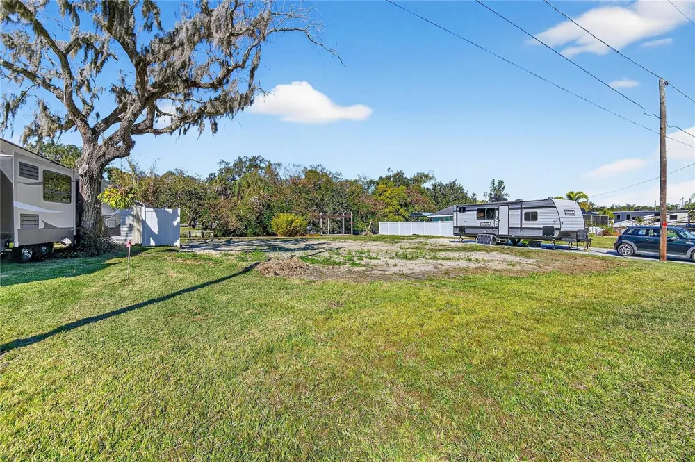 8615 PARKWAY CIRCLE Riverview, FL 33569