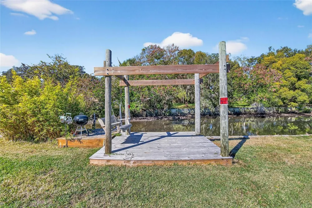 8615 PARKWAY CIRCLE Riverview, FL 33569