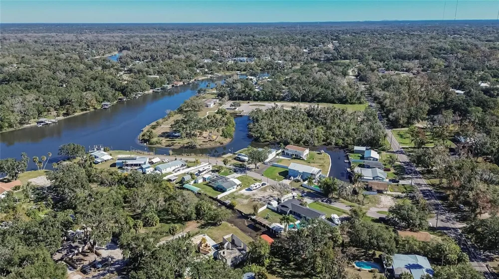 8615 PARKWAY CIRCLE Riverview, FL 33569