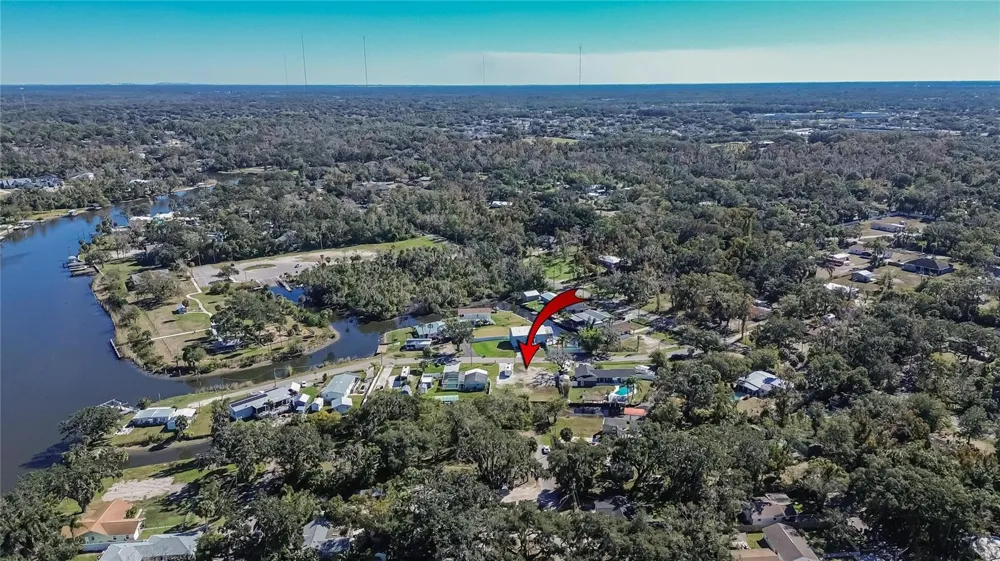 8615 PARKWAY CIRCLE Riverview, FL 33569
