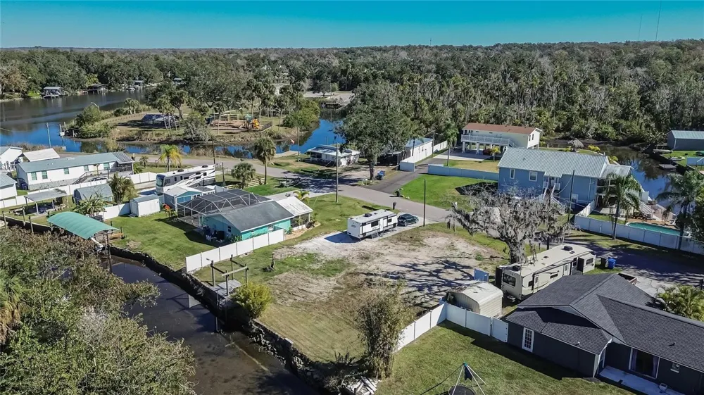 8615 PARKWAY CIRCLE Riverview, FL 33569