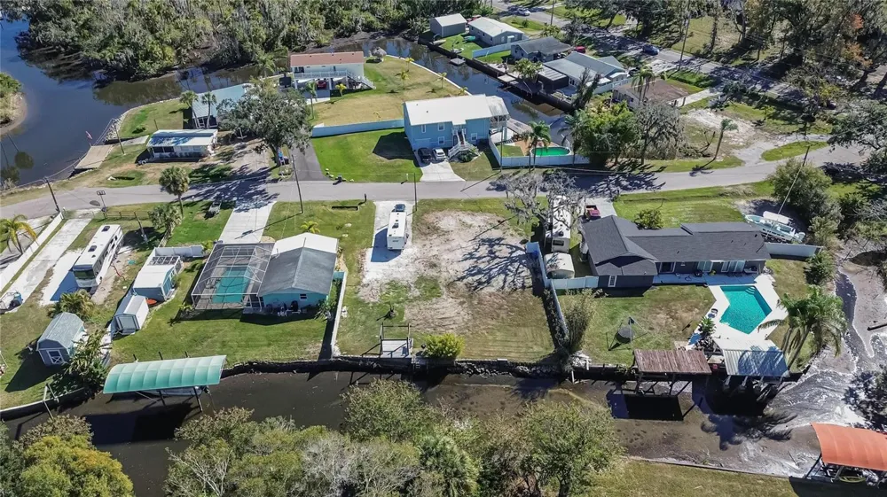 8615 PARKWAY CIRCLE Riverview, FL 33569