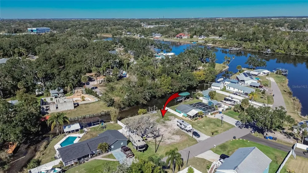 8615 PARKWAY CIRCLE Riverview, FL 33569