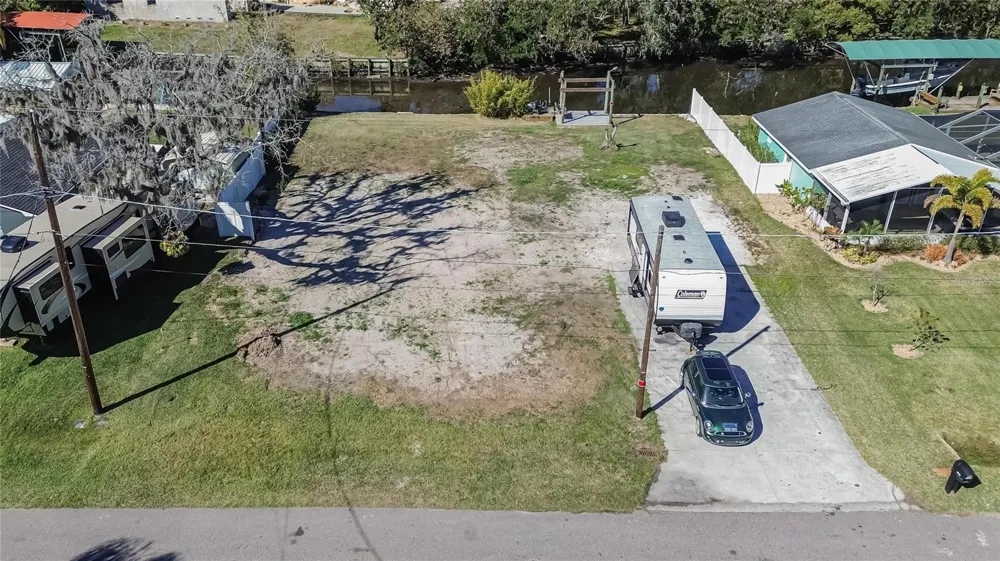 8615 PARKWAY CIRCLE Riverview, FL 33569