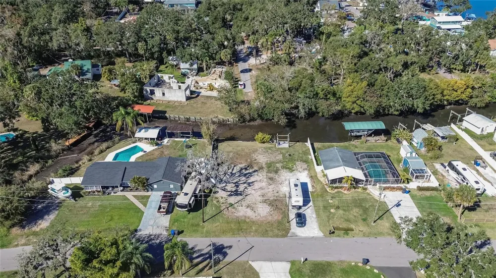 8615 PARKWAY CIRCLE Riverview, FL 33569