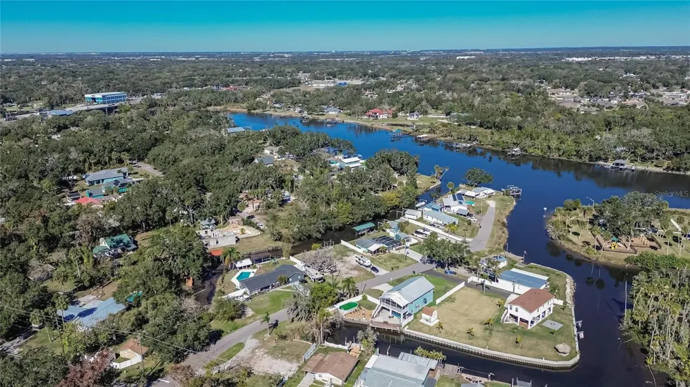 8615 PARKWAY CIRCLE Riverview, FL 33569