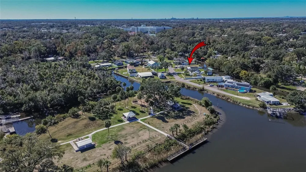 8615 PARKWAY CIRCLE Riverview, FL 33569