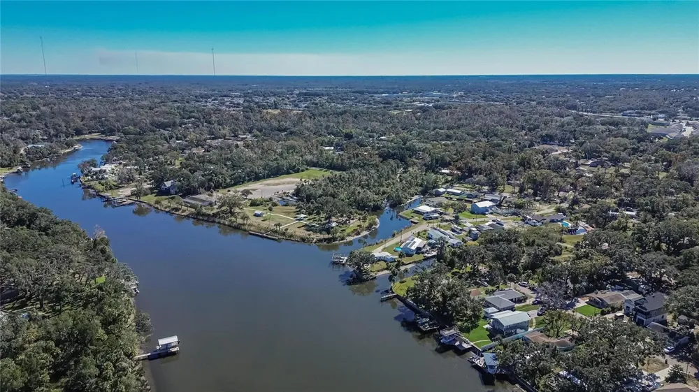 8615 PARKWAY CIRCLE Riverview, FL 33569