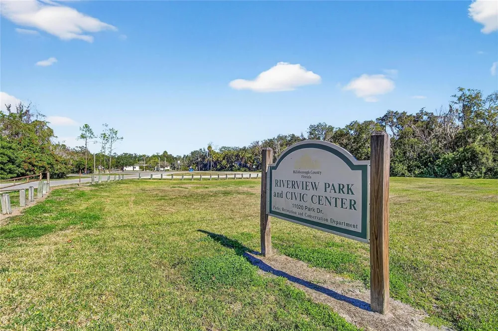 8615 PARKWAY CIRCLE Riverview, FL 33569