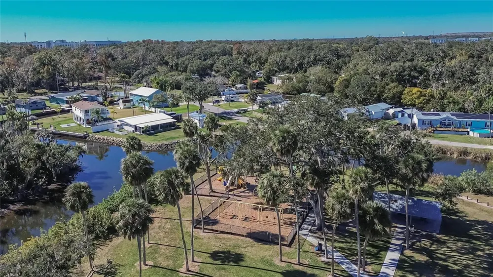 8615 PARKWAY CIRCLE Riverview, FL 33569