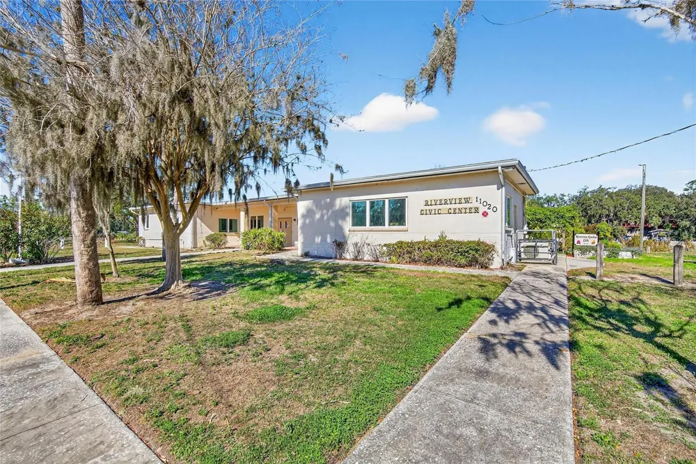 8615 PARKWAY CIRCLE Riverview, FL 33569