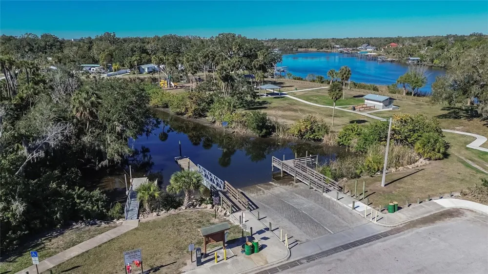8615 PARKWAY CIRCLE Riverview, FL 33569