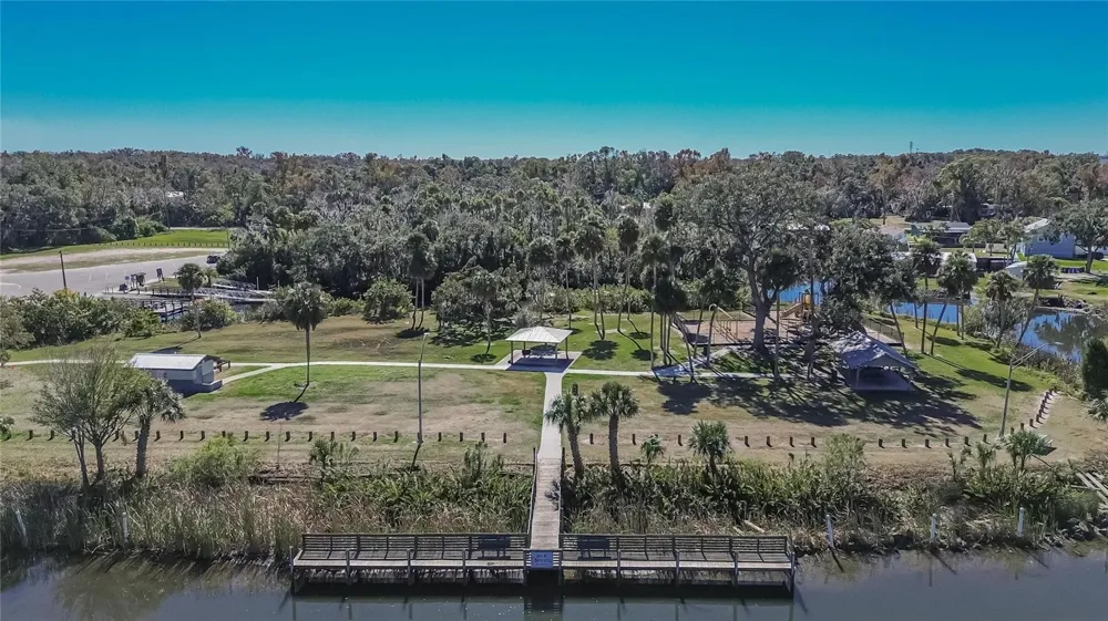 8615 PARKWAY CIRCLE Riverview, FL 33569