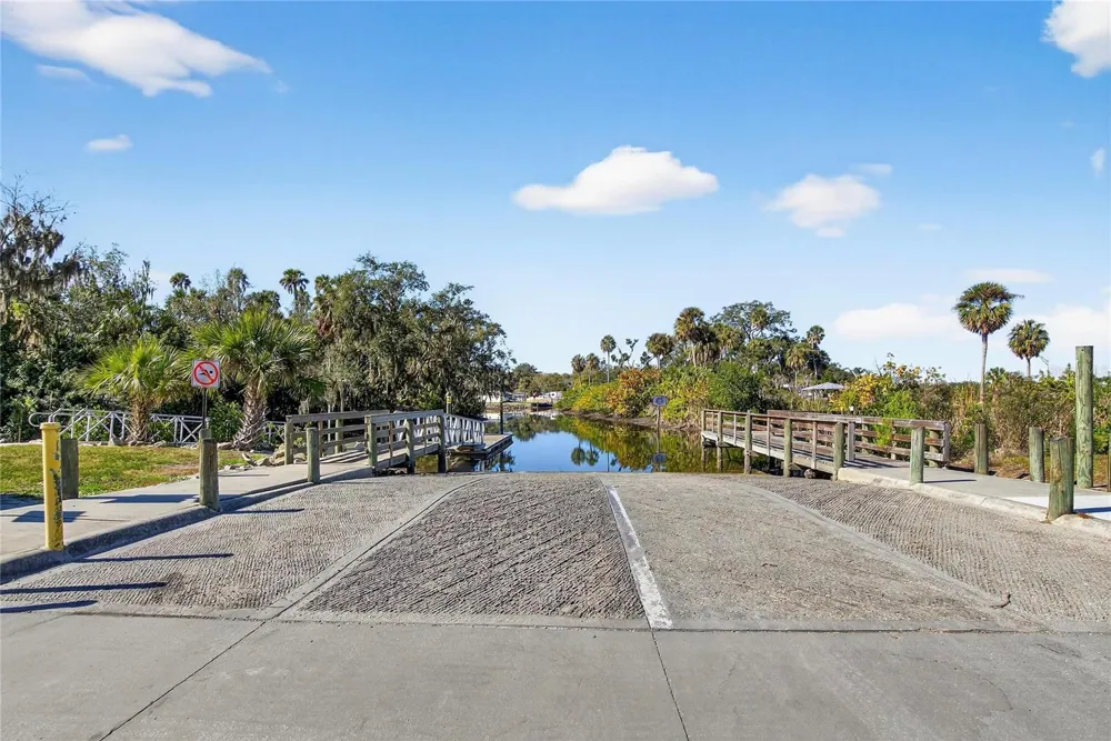 8615 PARKWAY CIRCLE Riverview, FL 33569