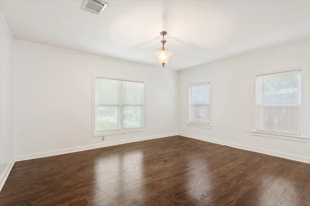 102 E Southland Avenue Marlin, TX 76661