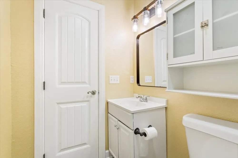 102 E Southland Avenue Marlin, TX 76661