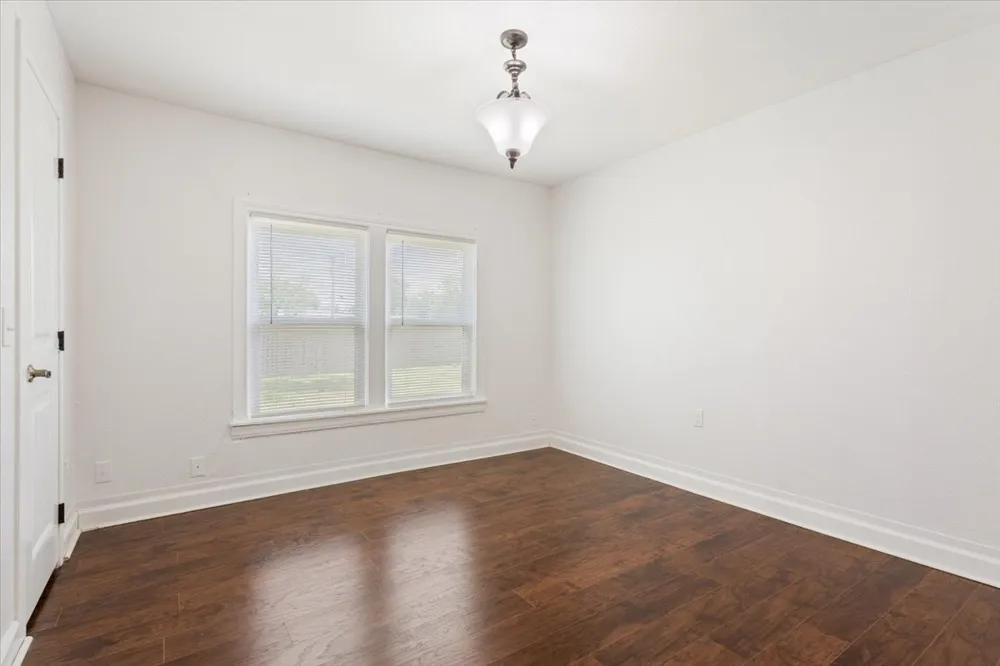 102 E Southland Avenue Marlin, TX 76661