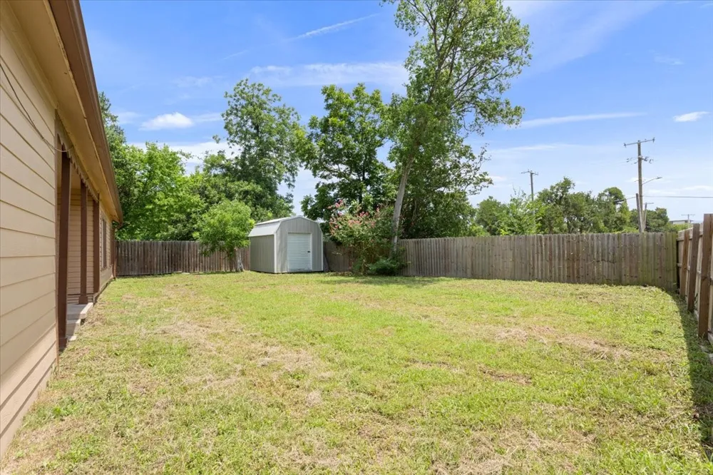 102 E Southland Avenue Marlin, TX 76661