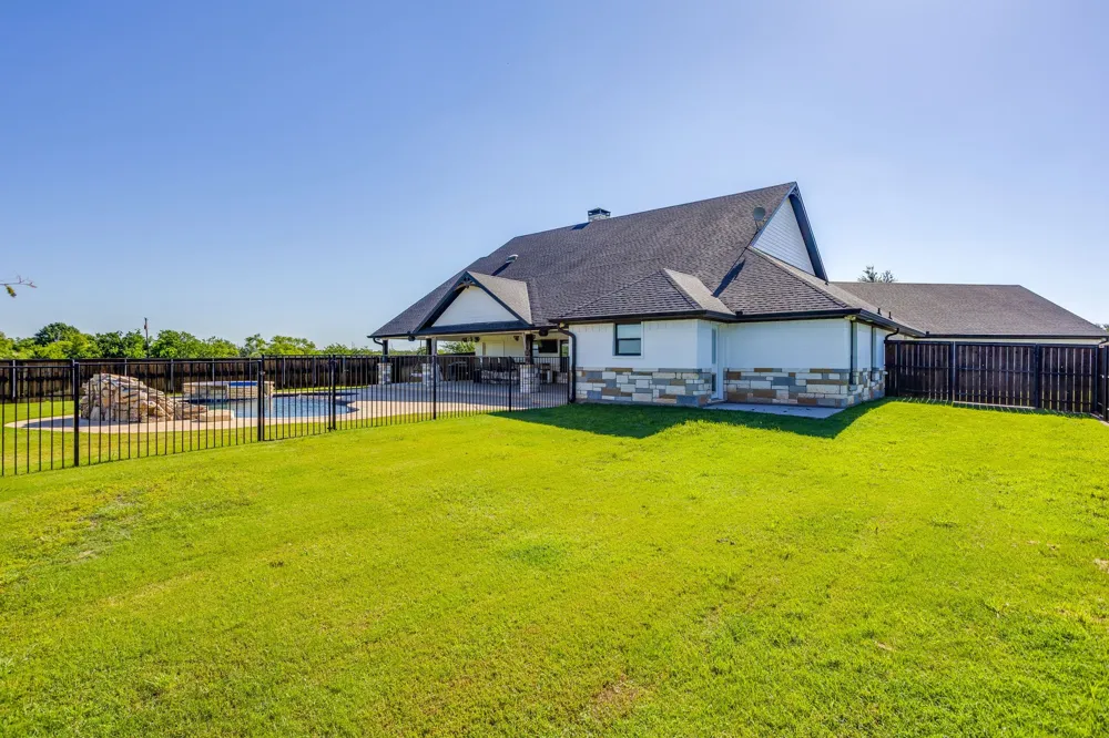733 Fm 2652 Graham, TX 76450