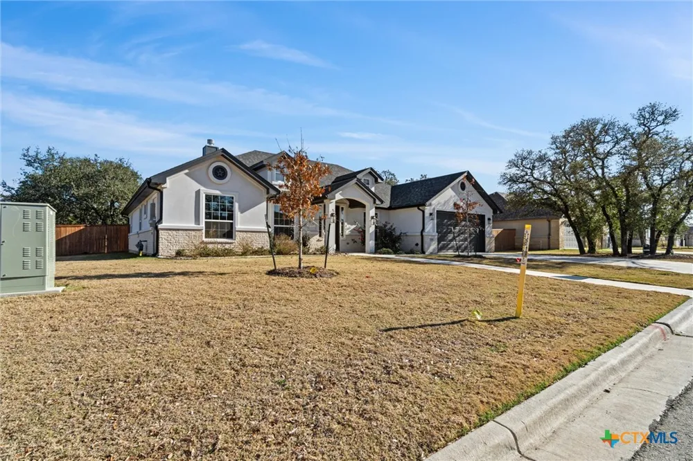 4113 Turning Leaf Drive Nolanville, TX 76559