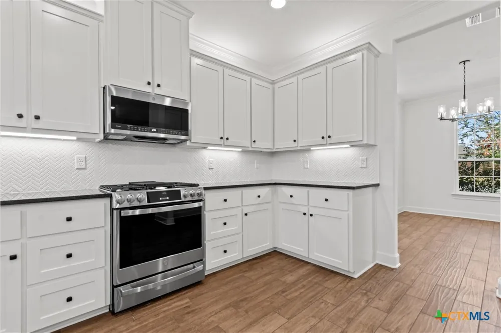 4113 Turning Leaf Drive Nolanville, TX 76559