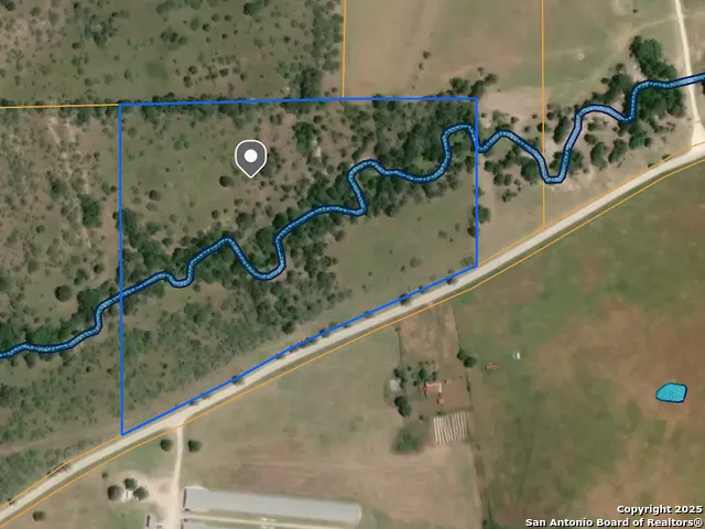 000 CR 401 Waelder, TX 78959