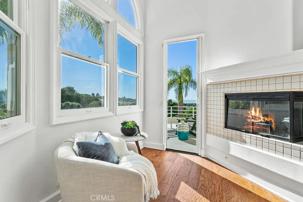 19 Harbor Pointe Corona del Mar, CA 92625