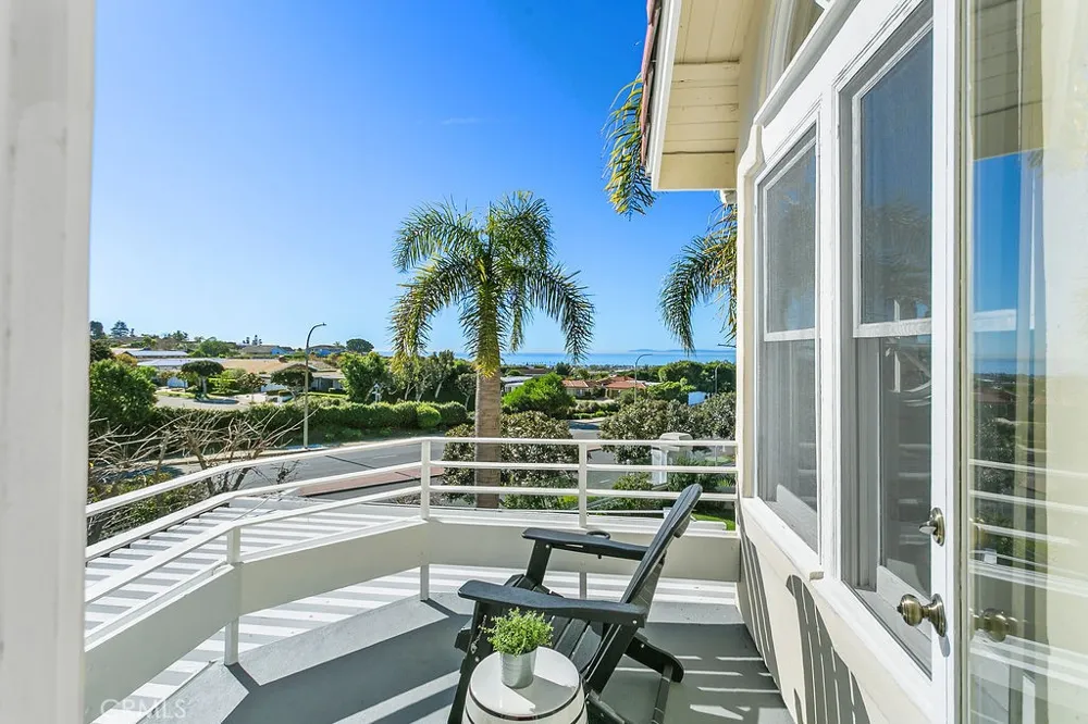 19 Harbor Pointe Corona del Mar, CA 92625