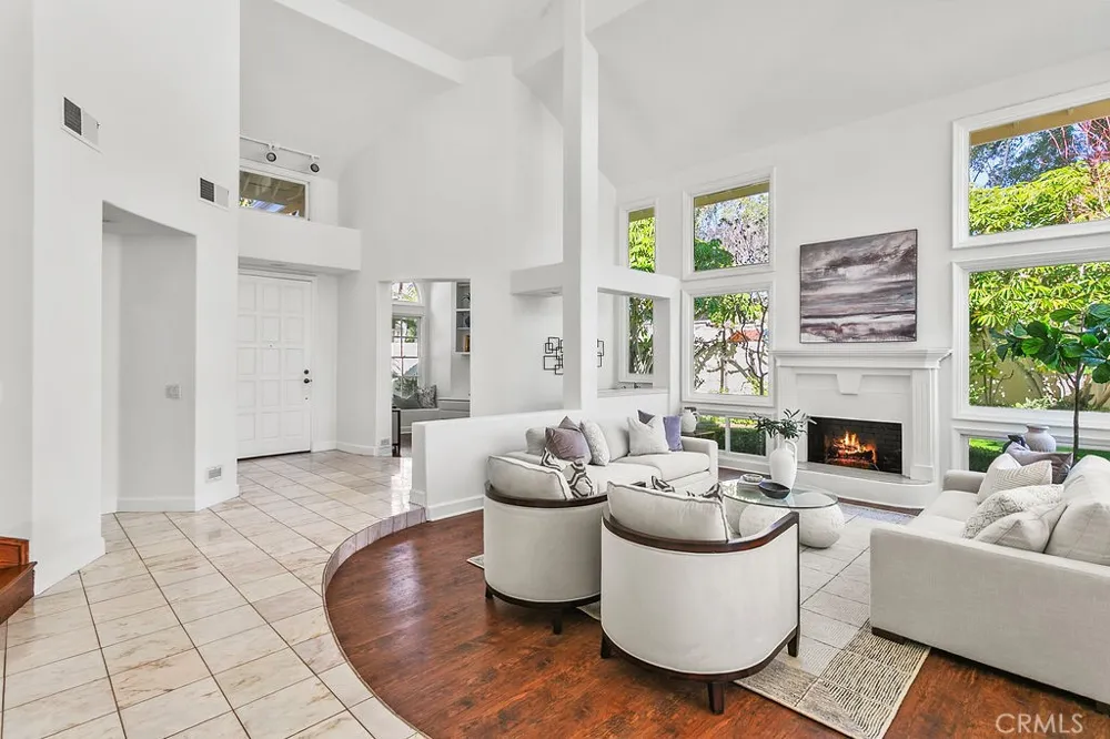 19 Harbor Pointe Corona del Mar, CA 92625