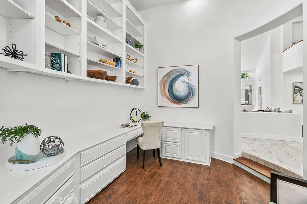 19 Harbor Pointe Corona del Mar, CA 92625