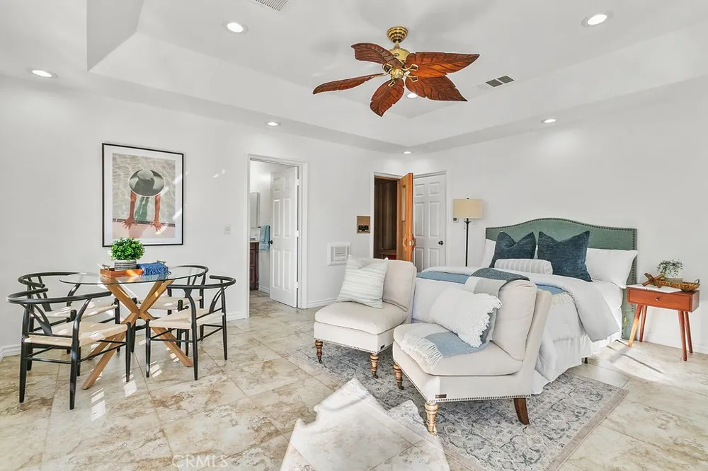 19 Harbor Pointe Corona del Mar, CA 92625