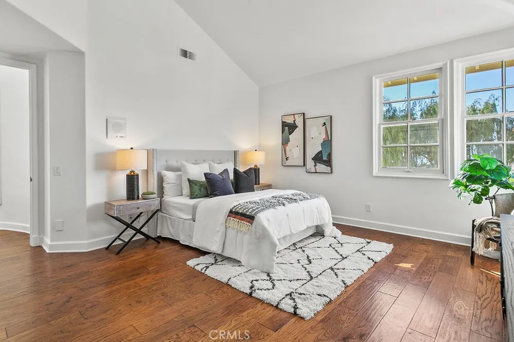 19 Harbor Pointe Corona del Mar, CA 92625