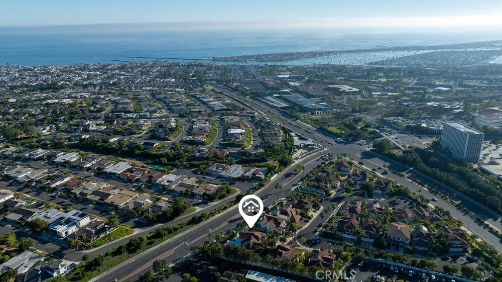 19 Harbor Pointe Corona del Mar, CA 92625