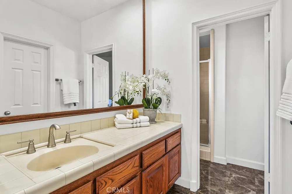 19 Harbor Pointe Corona del Mar, CA 92625