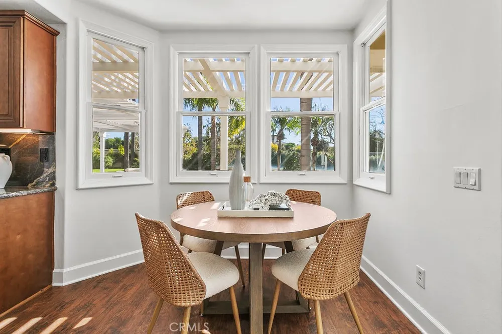 19 Harbor Pointe Corona del Mar, CA 92625
